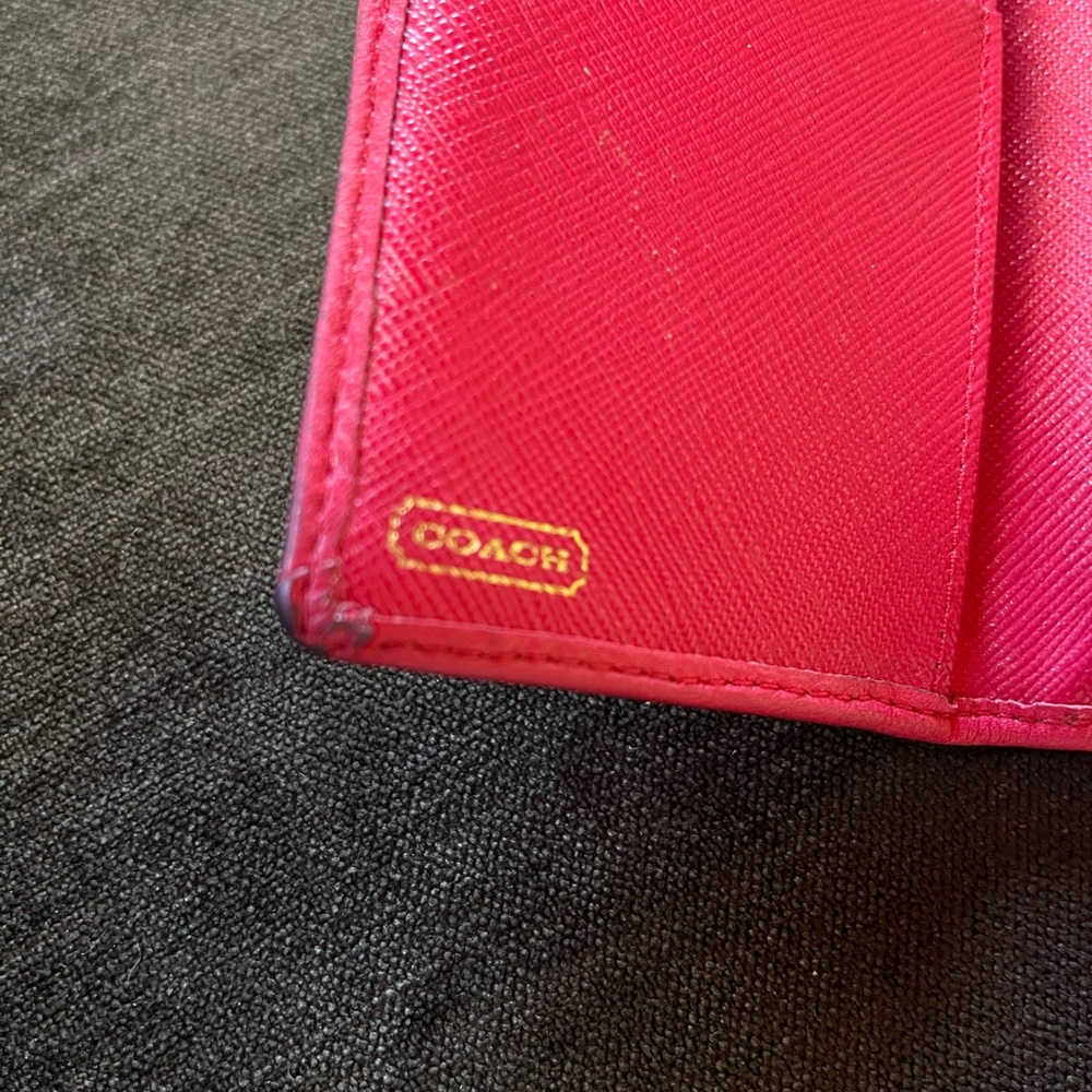 Coach Wallet / Card Holder - Picture 7 of 11